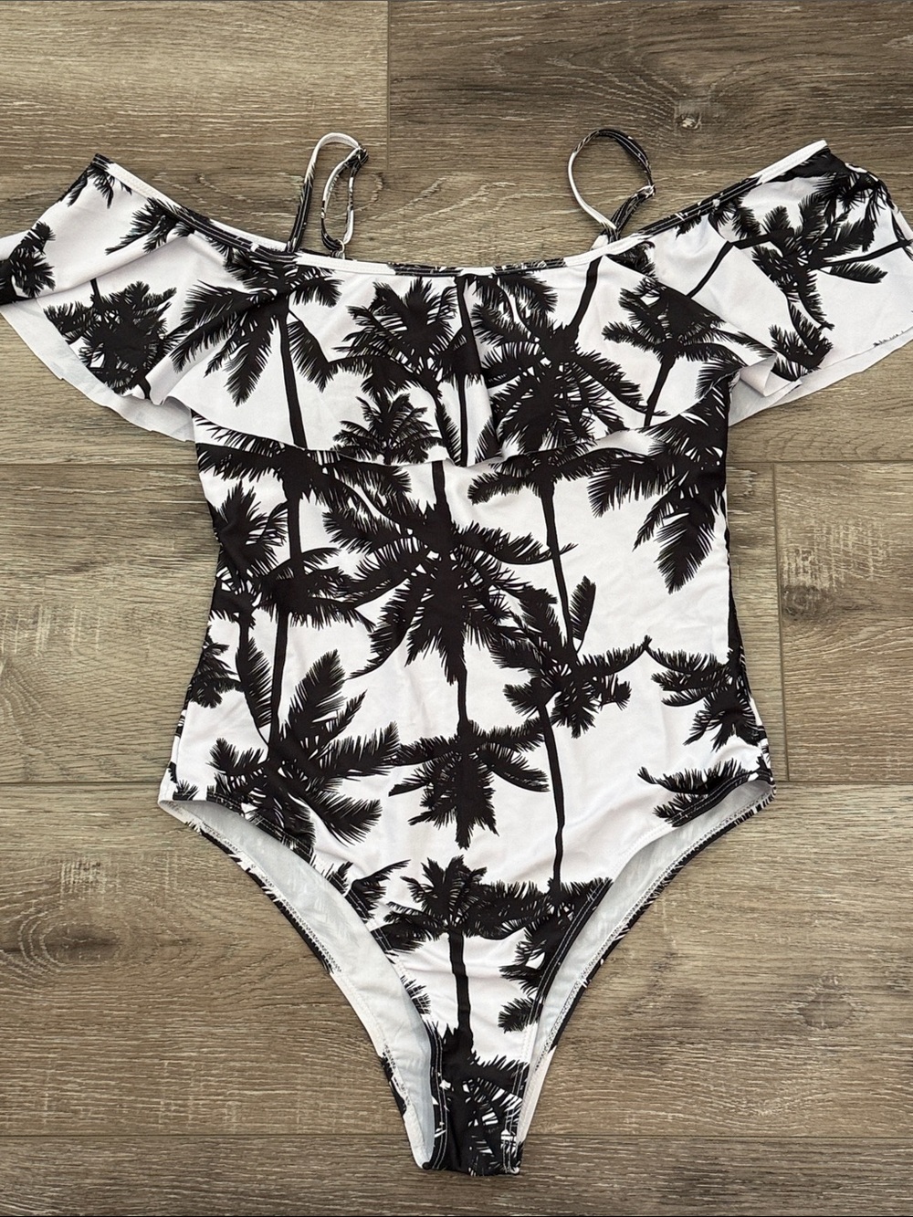 Black & White Palm Print Off-Shoulder One-Piece Swimsuit